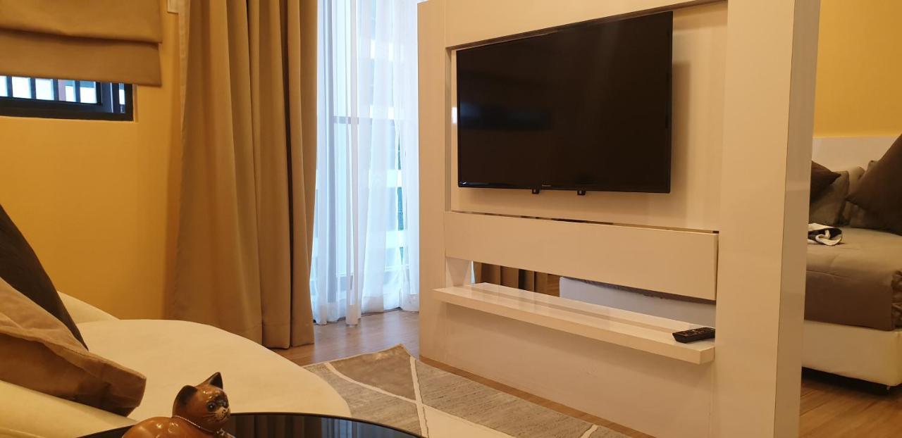Eshue Designer Suites @ Simfoni Towers شيراس المظهر الخارجي الصورة